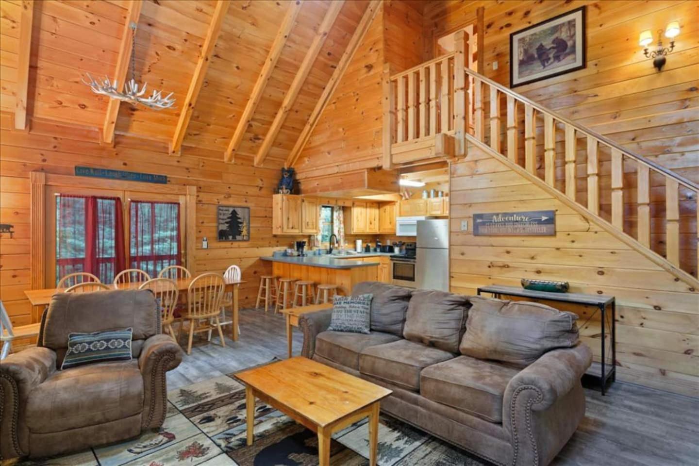 5Br Smoky Cabin Hot Tub, Games, 1 Mi To Parkway Pigeon Forge Luaran gambar